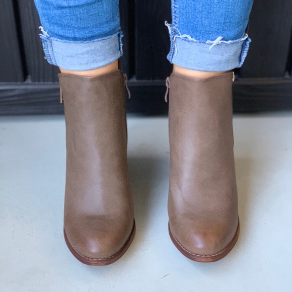 Tan Zipper Side Detail Block Heel Ankle Bootie - Picture 3 of 4